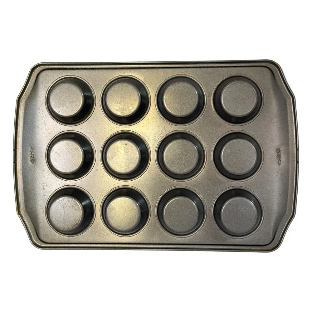 Wilton 12 Cup‎ Muffin Pan Standard Size Metal Baking Tray